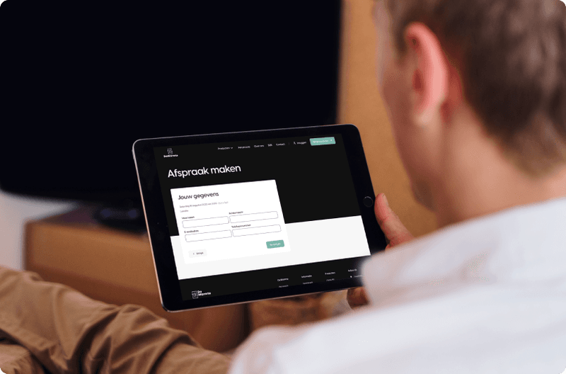 Een screenshot van de reserveringspagina op Dewarmte.nl, waar gebruikers eenvoudig afspraken kunnen maken voor warmtepompen.